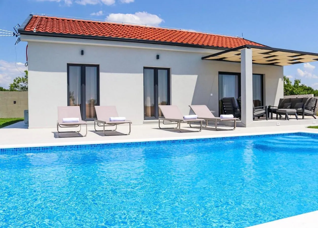 Villa Gemini Zára 0*,